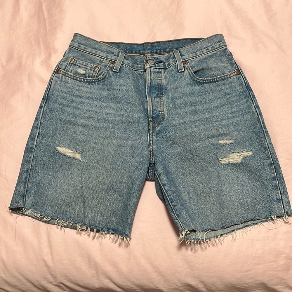 Levi's Mid Thigh Shorts